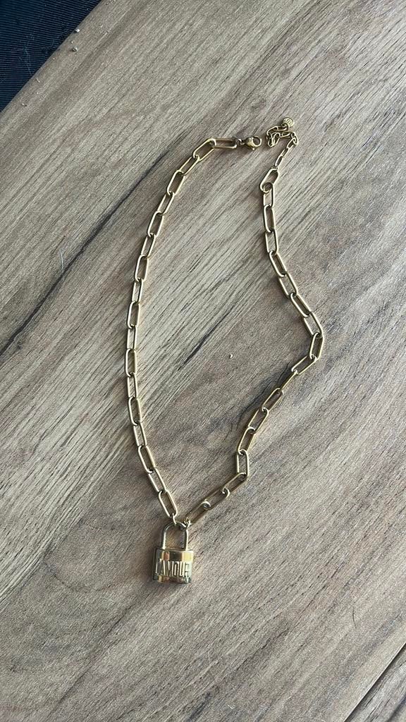 Gold plated ketting met slotje Lamour, Ophalen of Verzenden, Zo goed als nieuw, Goud, Overige materialen