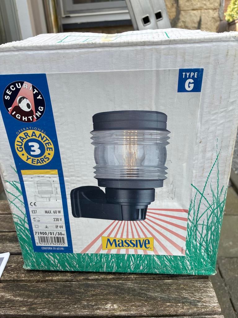 Massive Buitenlamp met Bewegingssensor - Type G, Tuin en Terras, Buitenverlichting, Nieuw, Wandlamp, Kunststof, Minder dan 50 watt
