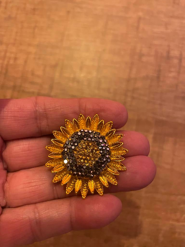 Broche zonnebloem, Sieraden, Tassen en Uiterlijk, Broches, Overige materialen, 4 tot 7 cm, Gebruikt, Ophalen of Verzenden