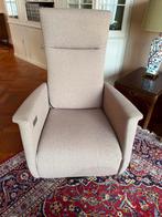 Prominent Sta op stoel - Comfort en ondersteuning, Huis en Inrichting, Stoelen, Ophalen, Gebruikt, Beige stof, Eén