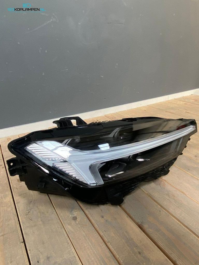 Volvo XC60 facelift MID LED koplamp rechts, Ophalen, Gebruikt, -, -