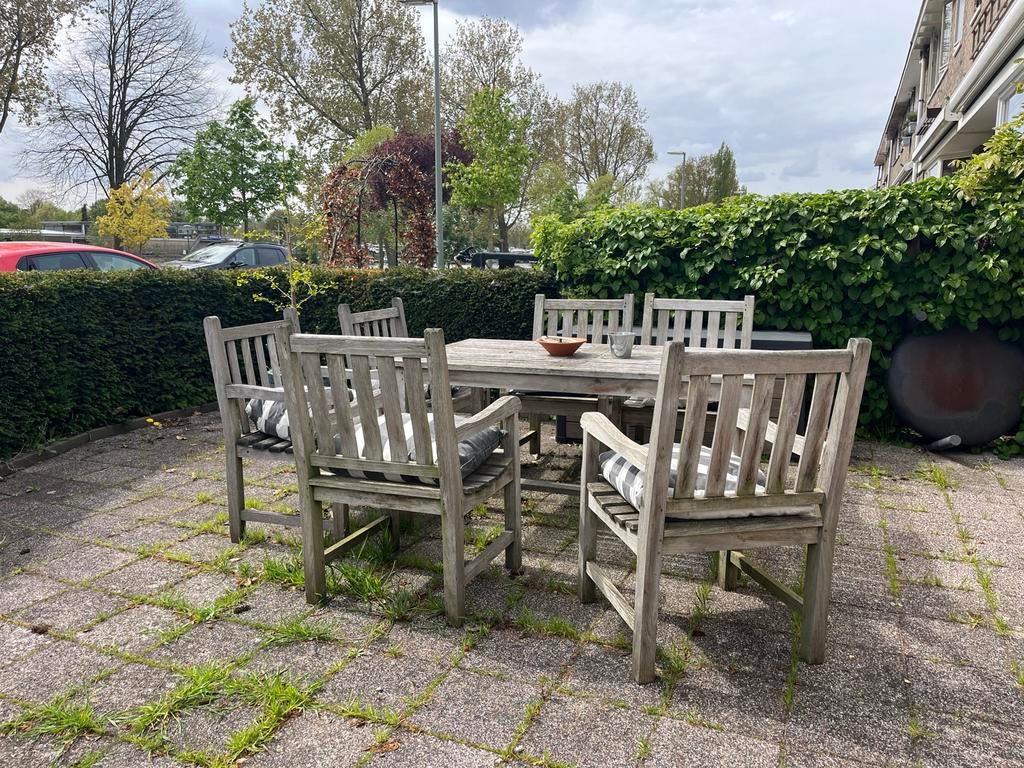 Stevige tuintafel + stoelen inclusief kussens, Ophalen, Gebruikt, Eettafel, 6 zitplaatsen