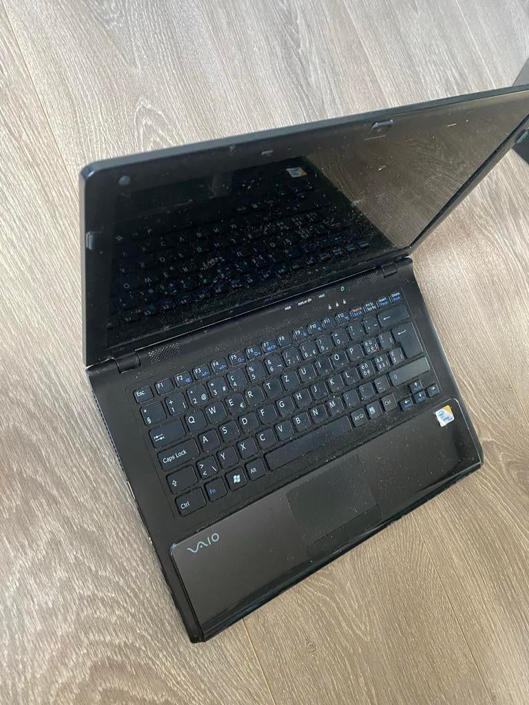 Sony VAIO Laptop, Ophalen of Verzenden, Niet werkend, Qwerty, 4 GB