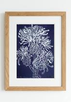 Distel linosnede – wit op blauw – Delfts stijl, Ophalen of Verzenden