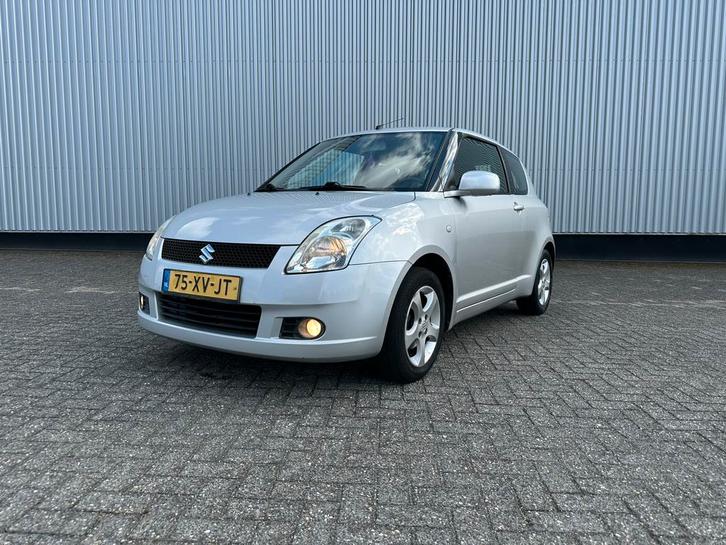 Suzuki Swift 1.3  exclusive 3D met 3 maand garantie, Auto's, Suzuki, Particulier, Swift, Benzine, C, Hatchback, Handgeschakeld