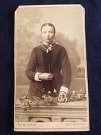 CDV, Dame, Th.M. STAAS, FIRMA E. FUCHS, LEEUWARDEN 2, Ophalen of Verzenden, Voor 1940, Gebruikt, Foto