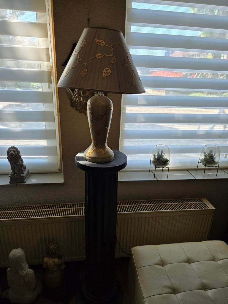 Mooie lamp met pilaar, verzwaarbaar, Velp Zuid, Ophalen, Gebruikt, Overige materialen, Klassiek