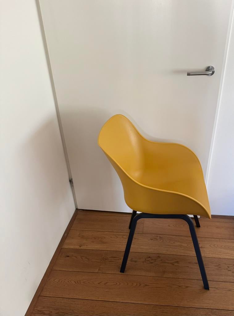 Ikea Torvid stoel, mosterdgeel, Huis en Inrichting, Stoelen, Ophalen, Kunststof, Overige kleuren, Zo goed als nieuw