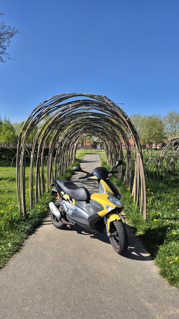 Giler Runner RST, Ophalen, Gebruikt, Benzine, Overige modellen