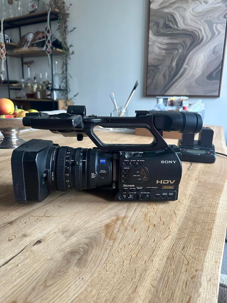Sony HVR-Z7E HDV Camcorder met accessoires, Gebruikt, Overige soorten, Ophalen of Verzenden, 8 tot 20x
