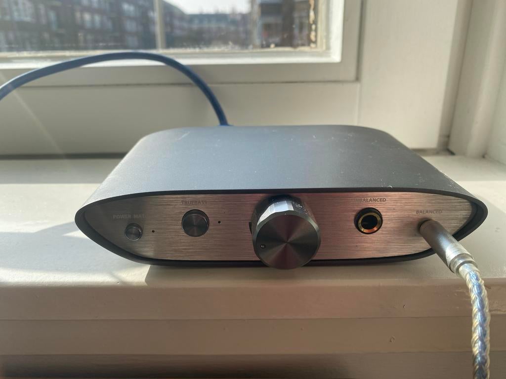 iFi Zen DAC met USB3 en 4.4mm gebalanceerde kabel, Verzenden, Zo goed als nieuw