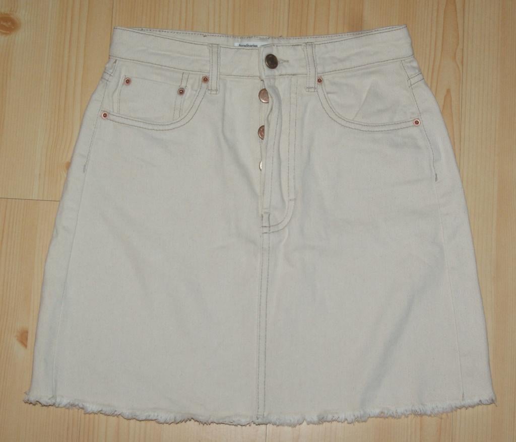 STRADIVARIUS spijkerrok maat 36 met knoopsluiting, 5 zakken, Beige, Ophalen of Verzenden, Maat 36 (S), Stradivarius