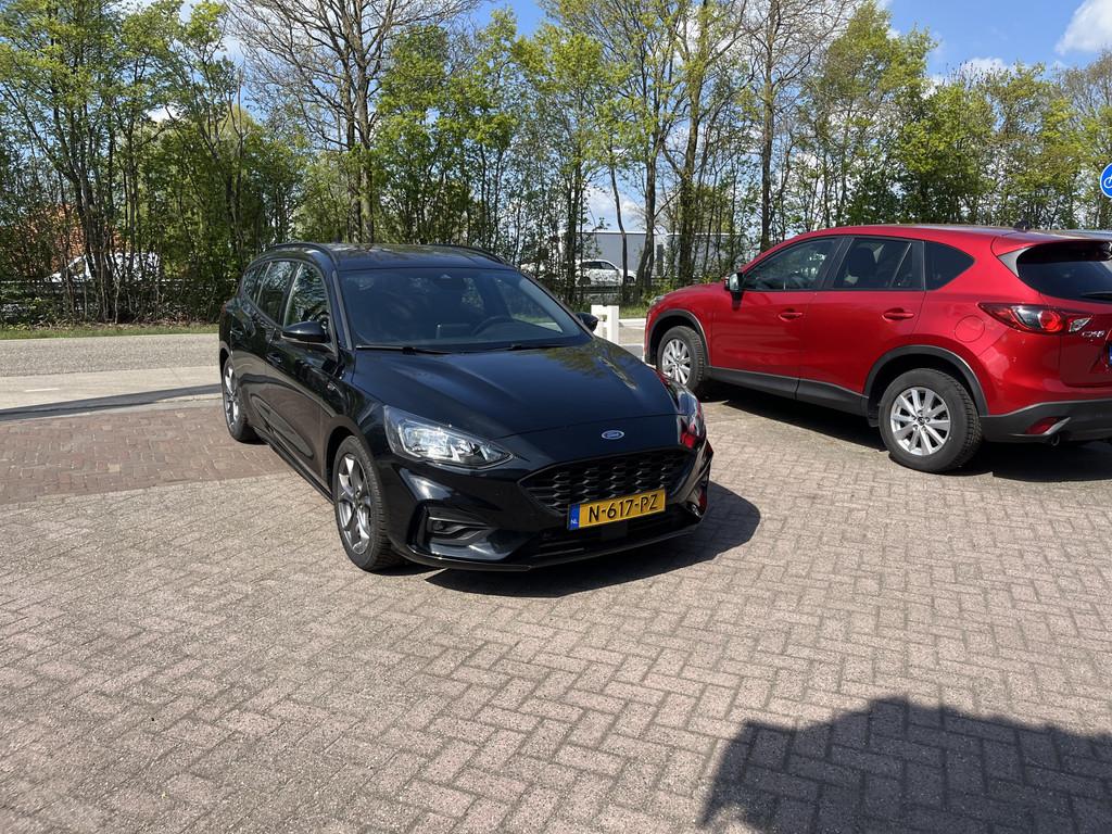 Ford FOCUS Wagon 1.0 EcoBoost Hybrid ST Line Business CAMERA, Auto's, Stof, Zwart, Origineel Nederlands, 19 km/l