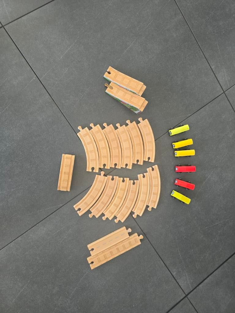 Houten treinspoor met 6 houten treinen, Ophalen of Verzenden