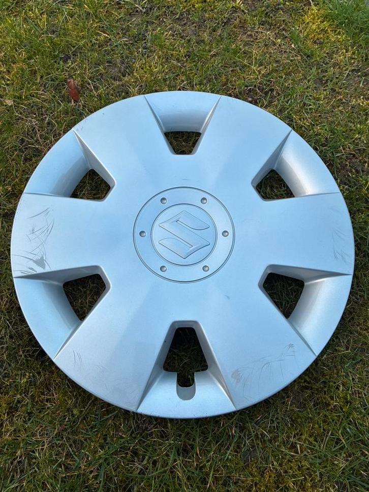 Wieldop Suzuki Swift, Auto diversen, Wieldoppen, Gebruikt, Ophalen of Verzenden