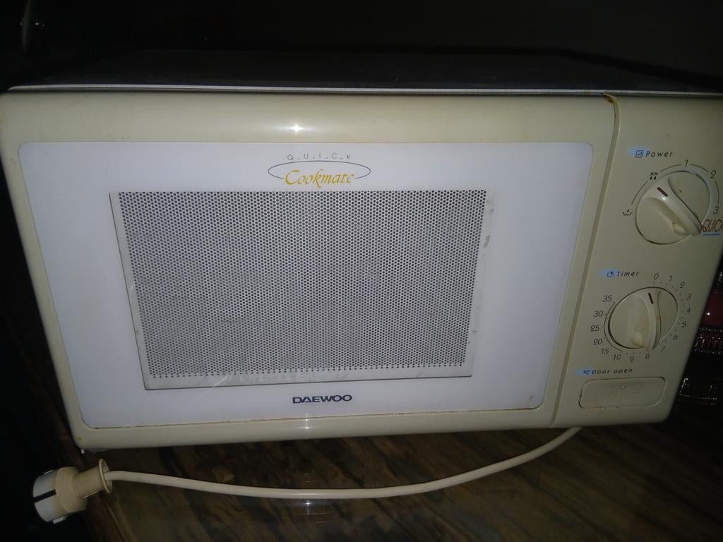 Daewoo Quick Cookmate Magnetron - Compact en Functioneel, Witgoed en Apparatuur, Magnetrons, Ophalen, Gebruikt, Minder dan 45 cm