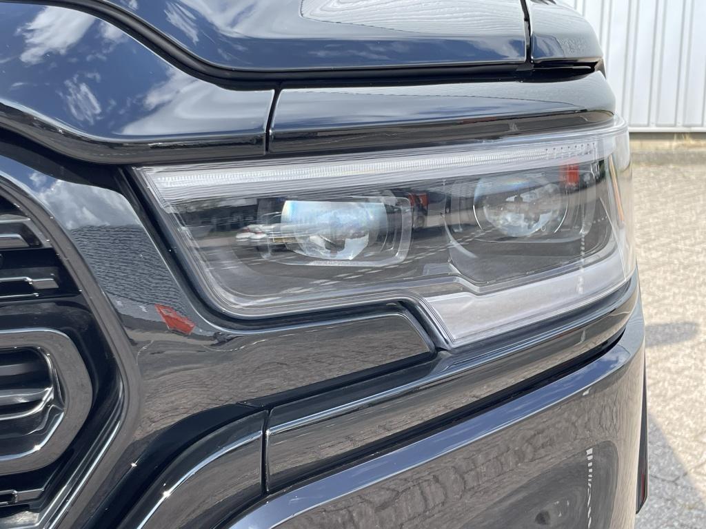 Dodge Ram 1500 pick up 4x4 Crew Cab Limited Digi Dash Night, Automaat, Gebruikt, 8 cilinders, Zwart