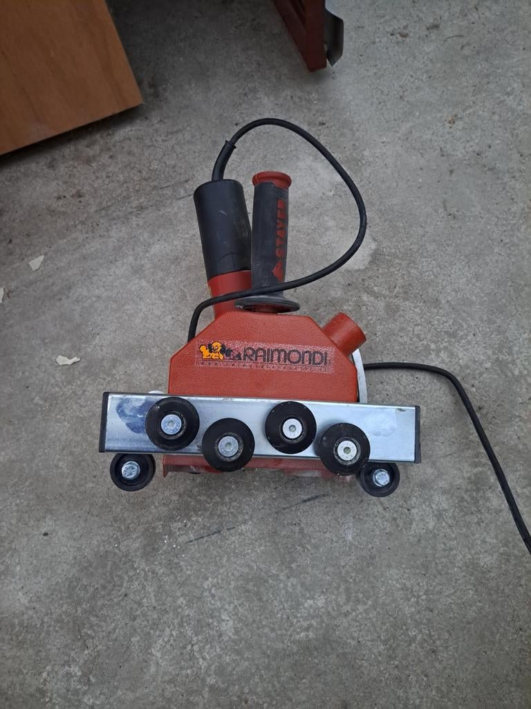 Slijptol set voor op Raimondi EasyCut lineaal, Doe-het-zelf en Verbouw, Ophalen