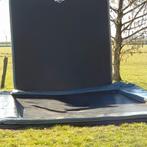 Titel: Berg trampoline 3x5 m - in ground met AirWall, Ophalen, Gebruikt
