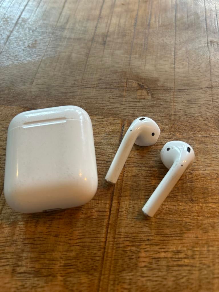 Apple AirPods met Oplaadcase, Audio, Tv en Foto, Koptelefoons, Ophalen of Verzenden, Gebruikt, Overige merken, Draadloos