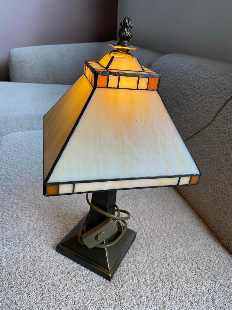 Tafellamp met glas-in-lood kap Tiffany vintage, Huis en Inrichting, Lampen | Tafellampen, Ophalen of Verzenden, Gebruikt, Glas
