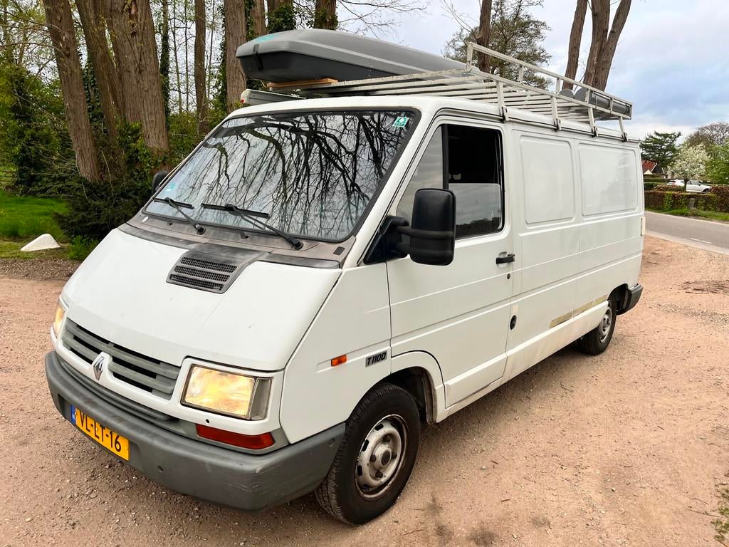 Renault Trafic Benzine, Voorwielaandrijving, 101 pk, Gebruikt, 4 cilinders