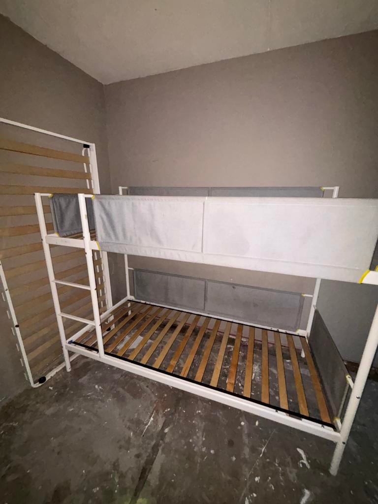 IKEA VITVAL Stapelbed met onderbed - 3 persoons, Kinderen en Baby's, Kinderkamer | Stapelbedden en Hoogslapers, Ophalen of Verzenden