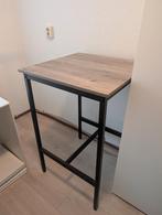 Hoge bijzettafel., Ophalen, Zo goed als nieuw