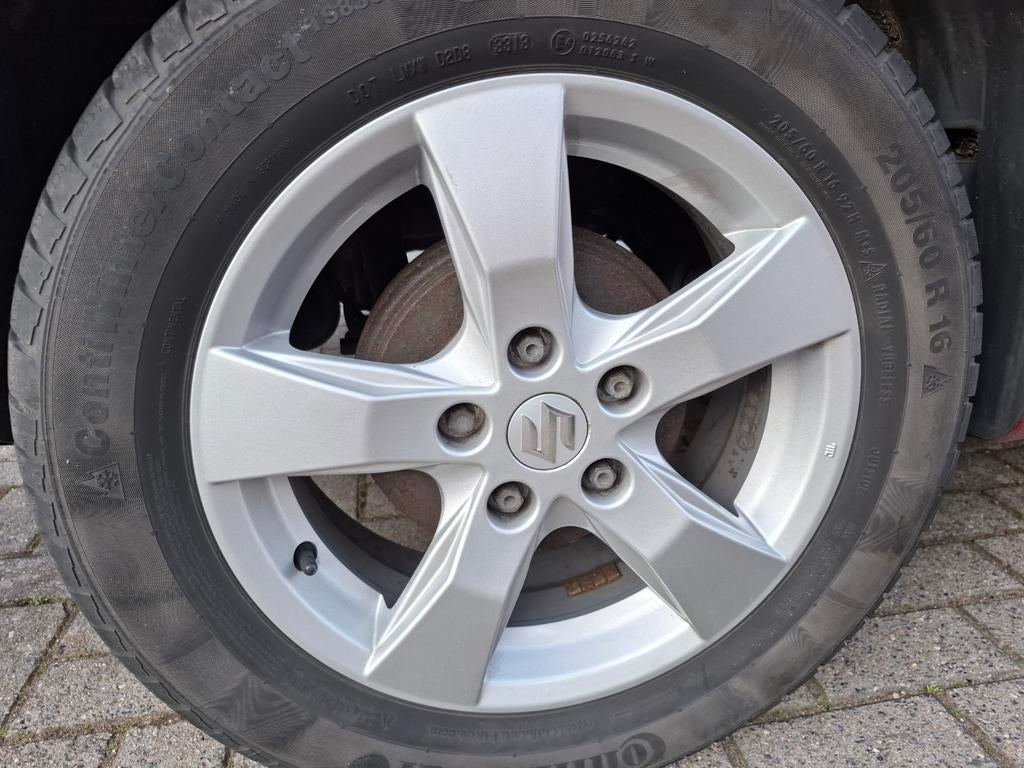 Suzuki velgen met goede banden, Ophalen of Verzenden