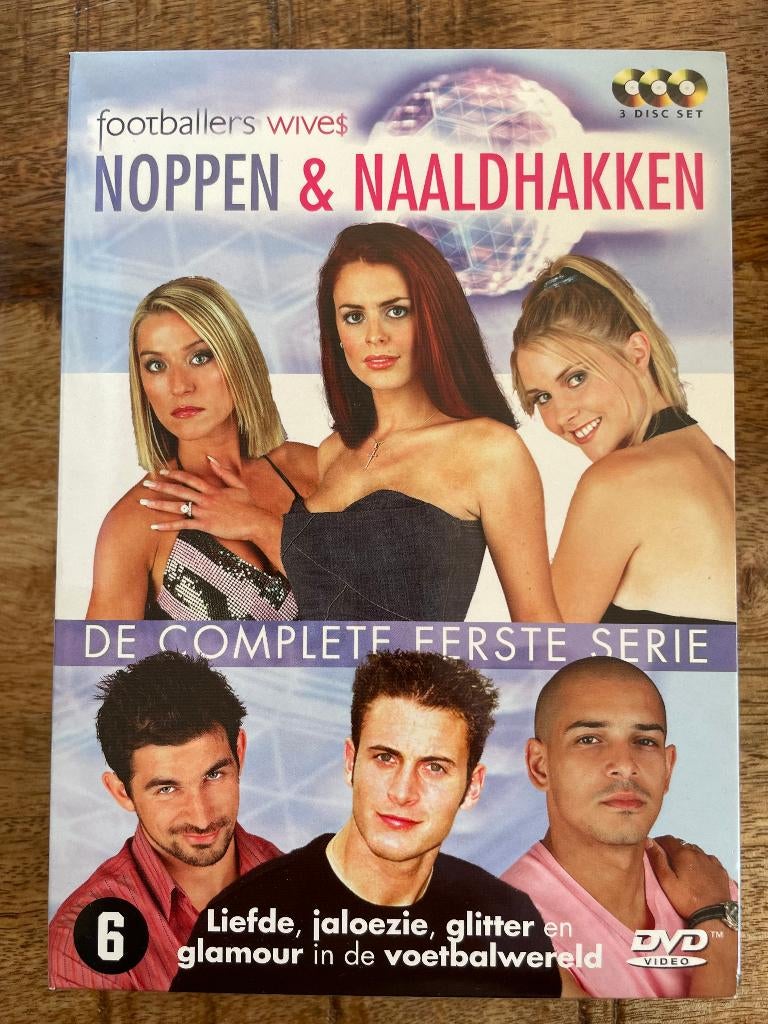 DVD Box Noppen en Naaldhakken - Footballers Wives, Boxset, Drama, Ophalen of Verzenden, Zo goed als nieuw