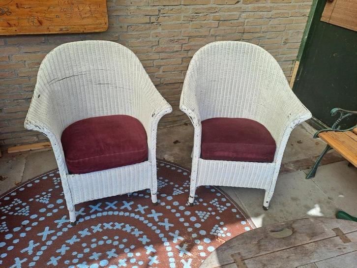 2x Witte massieve Tuinstoelen met Kussens, Tuin en Terras, Tuinstoelen, Gebruikt, Rotan, Ophalen of Verzenden