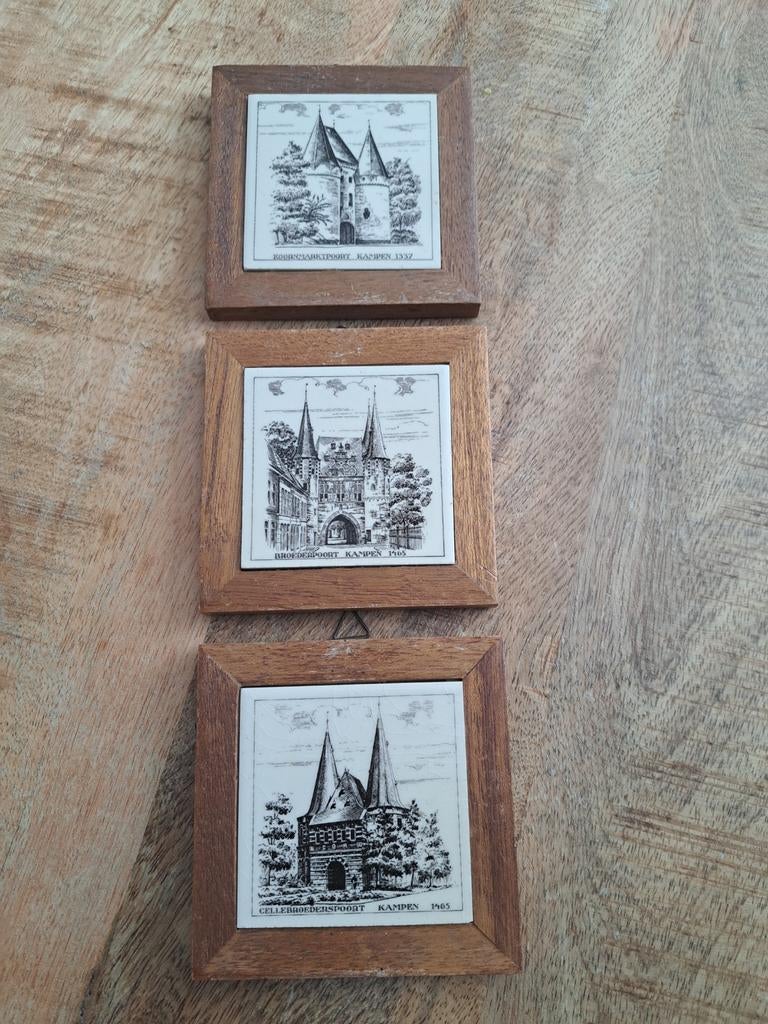 Ingelijste tegeltjes, poorten in Kampen, Antiek en Kunst, Antiek | Wandborden en Tegels, Ophalen