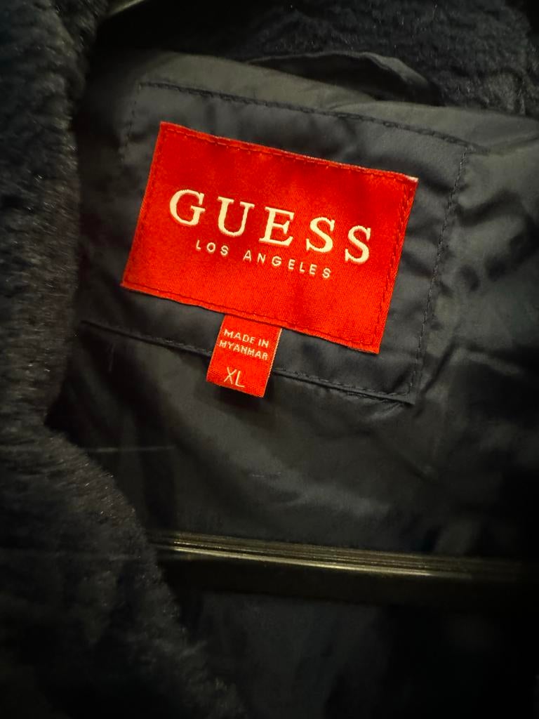 Dames jas Guess met bont en riem, Kleding | Dames, Jassen | Winter, Ophalen of Verzenden, Nieuw, Maat 46/48 (XL) of groter, Blauw