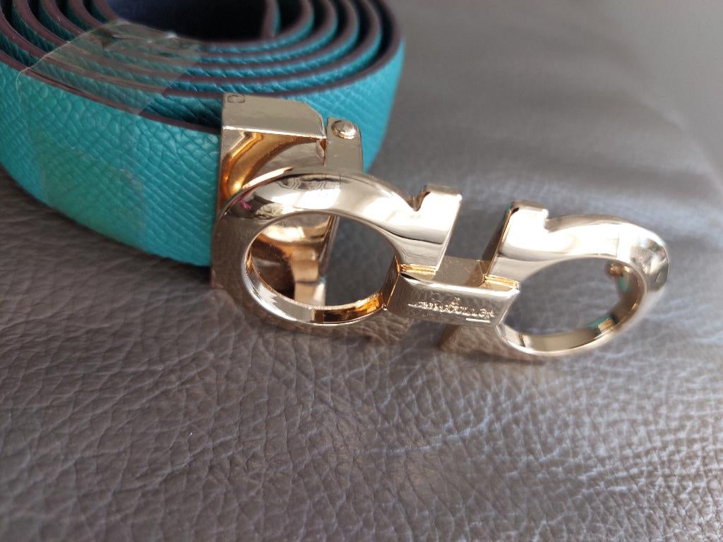 Groen Salvatore ferragamo riem met goudkleurige gesp 95 cm, Overige kleuren, Echt leder, Tailleriem, Ophalen of Verzenden