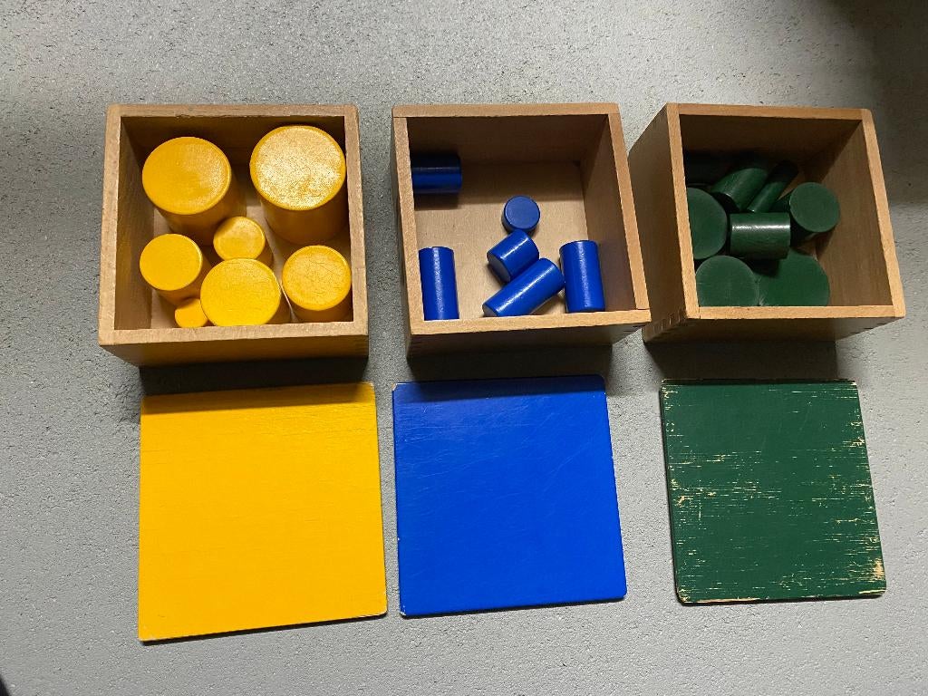 Montessori cilinders, Kinderen en Baby's, Speelgoed | Houten speelgoed, Ophalen of Verzenden, Gebruikt