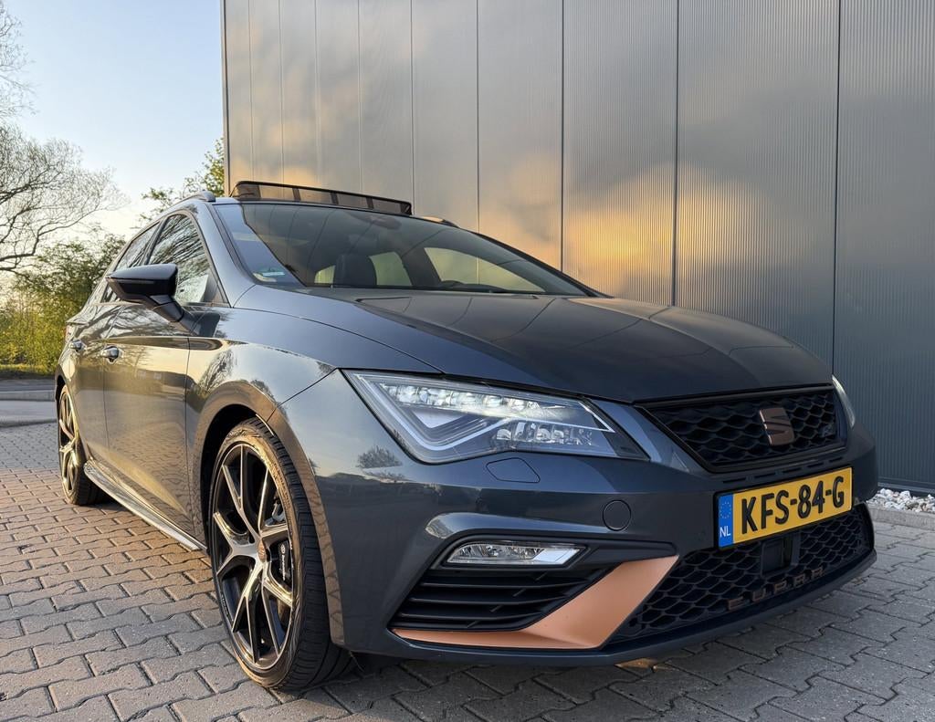 Seat Leon ST 2.0 TSI CUPRA 300 4DRIVE | Pano | Full Link | V, Auto's, Automaat, Adaptive Cruise Control, Gebruikt, 4 cilinders