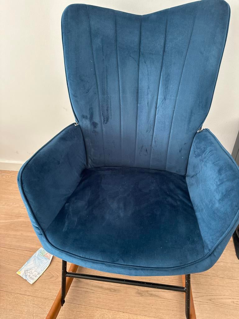 Comfortabele blauwe fluwelen schommelstoel, Ophalen, Gebruikt, Blauw, Eén
