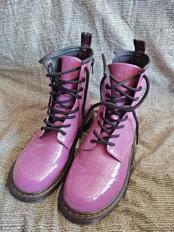 Dr. Martens maat 37 beschikbaar voor biedingen