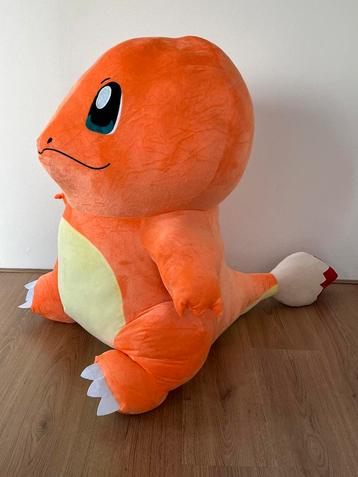 Charmender XXL knuffel beschikbaar voor biedingen