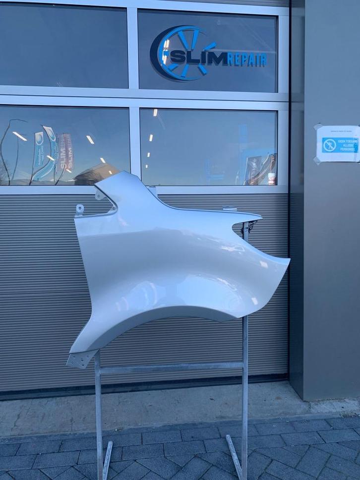 Nieuw spatbord Mercedes Sprinter rechtsvoor – kleurcode 744, Auto-onderdelen, Carrosserie en Plaatwerk, Spatbord, Mercedes-Benz