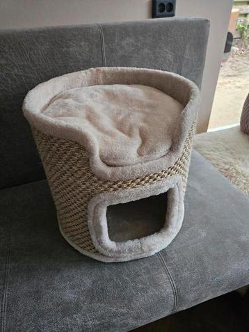 Kattenmand met krabstof – als nieuw beschikbaar voor biedingen