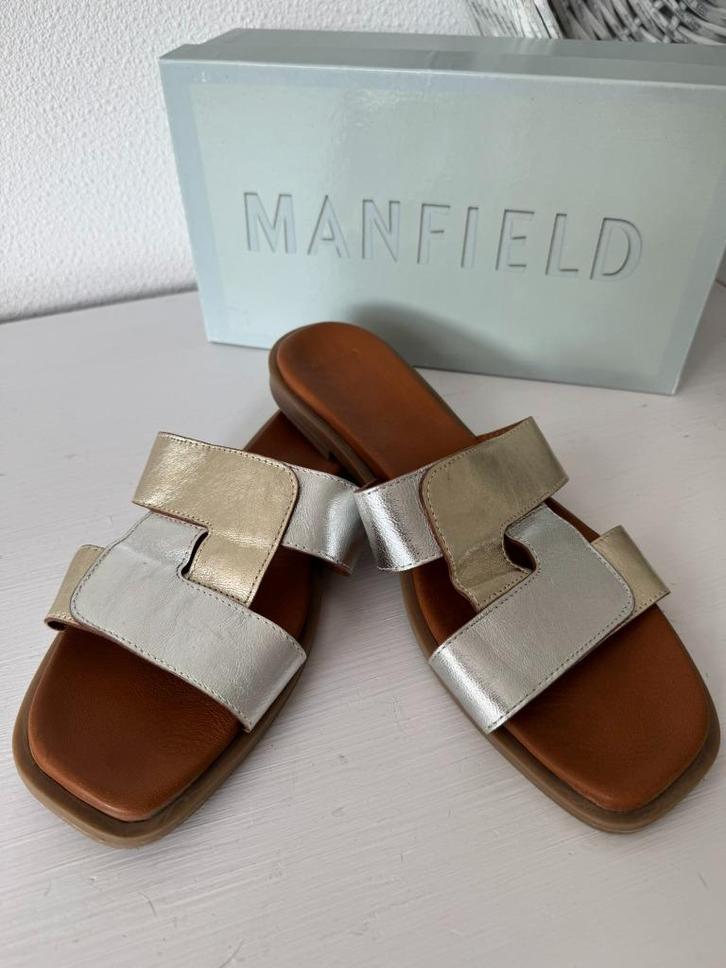 ZGAN > Goud/Zilveren Manfield Slippers, maat 41, Kleding | Dames, Schoenen, Zo goed als nieuw, Slippers, Overige kleuren, Verzenden