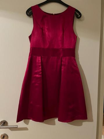 cocktailjurk/feestjurk beschikbaar voor biedingen