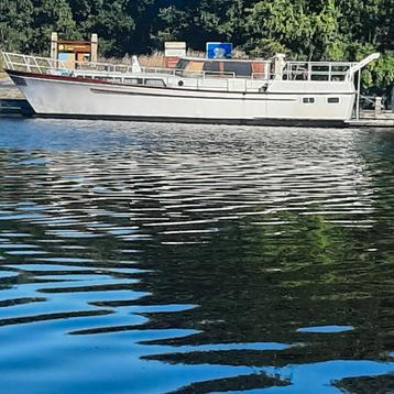 Friesche Langenberg kotter Uniek Zeldzaam! 2 DieselMotoren beschikbaar voor biedingen