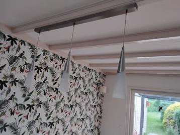 Plafondlamp/hanglamp rvs balk 3 kelken aluminium/melkglas beschikbaar voor biedingen