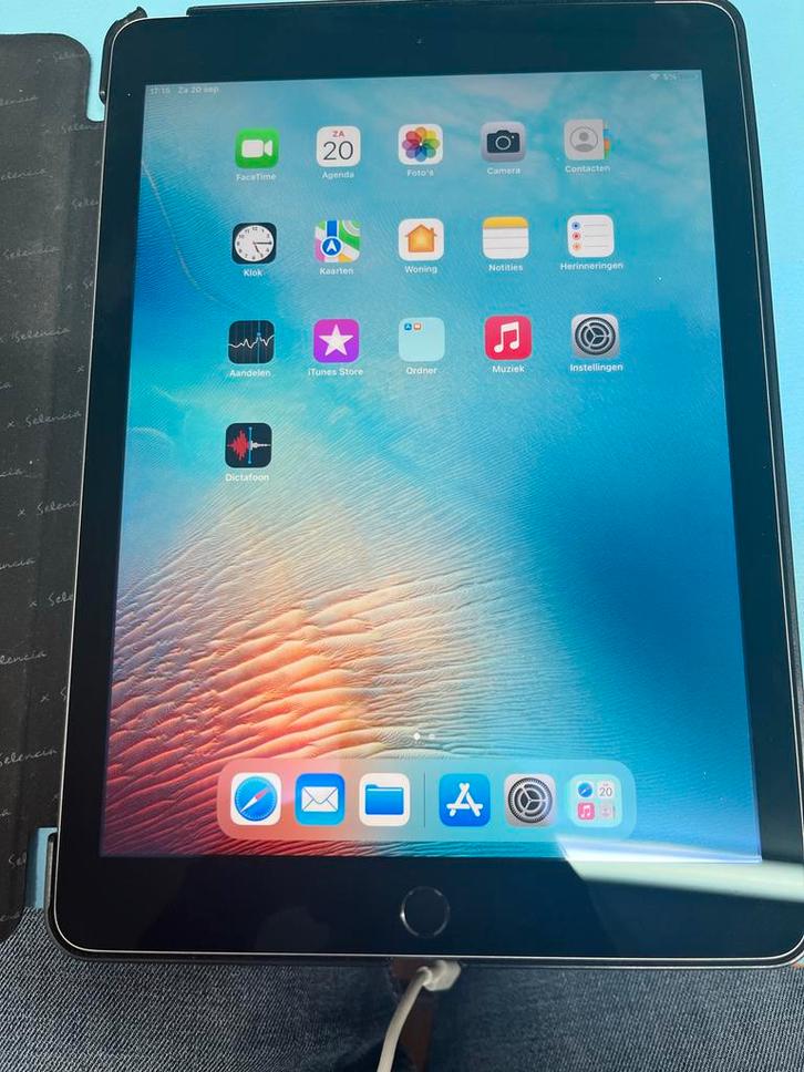 iPad Air 2 (64GB, Space Gray) – 4G + WiFi model, Computers en Software, Apple iPads, Zo goed als nieuw, Apple iPad, Wi-Fi, 9 inch