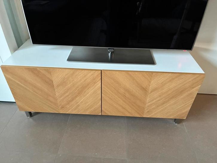 Besta TV kast 120 brd Hedeviken deurtjes, Huis en Inrichting, Kasten | Televisiemeubels, Gebruikt, Minder dan 100 cm, 100 tot 150 cm