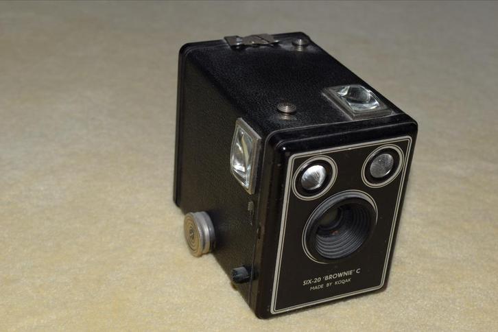 Kodak Brownie C Vintage Camera met Foudraal, Audio, Tv en Foto, Fotocamera's Analoog, Gebruikt, Compact, Kodak, Ophalen of Verzenden