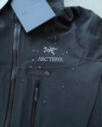 Arc’teryx Alpha SV Jacket – Maat M – Zwart – NIEUW beschikbaar voor biedingen