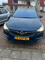 Opel Astra innovation 2020 bijna alle opties ! Zeer netjes, Voorwielaandrijving, 1250 kg, Zwart, 1199 cc